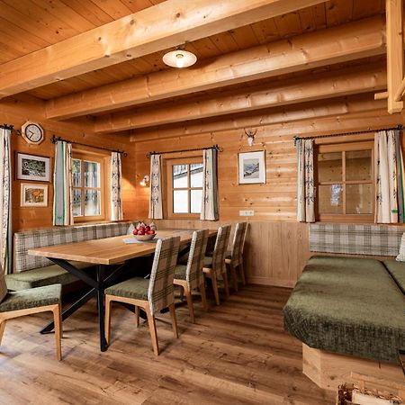 Family Lodge Maximilian Тукс Екстериор снимка