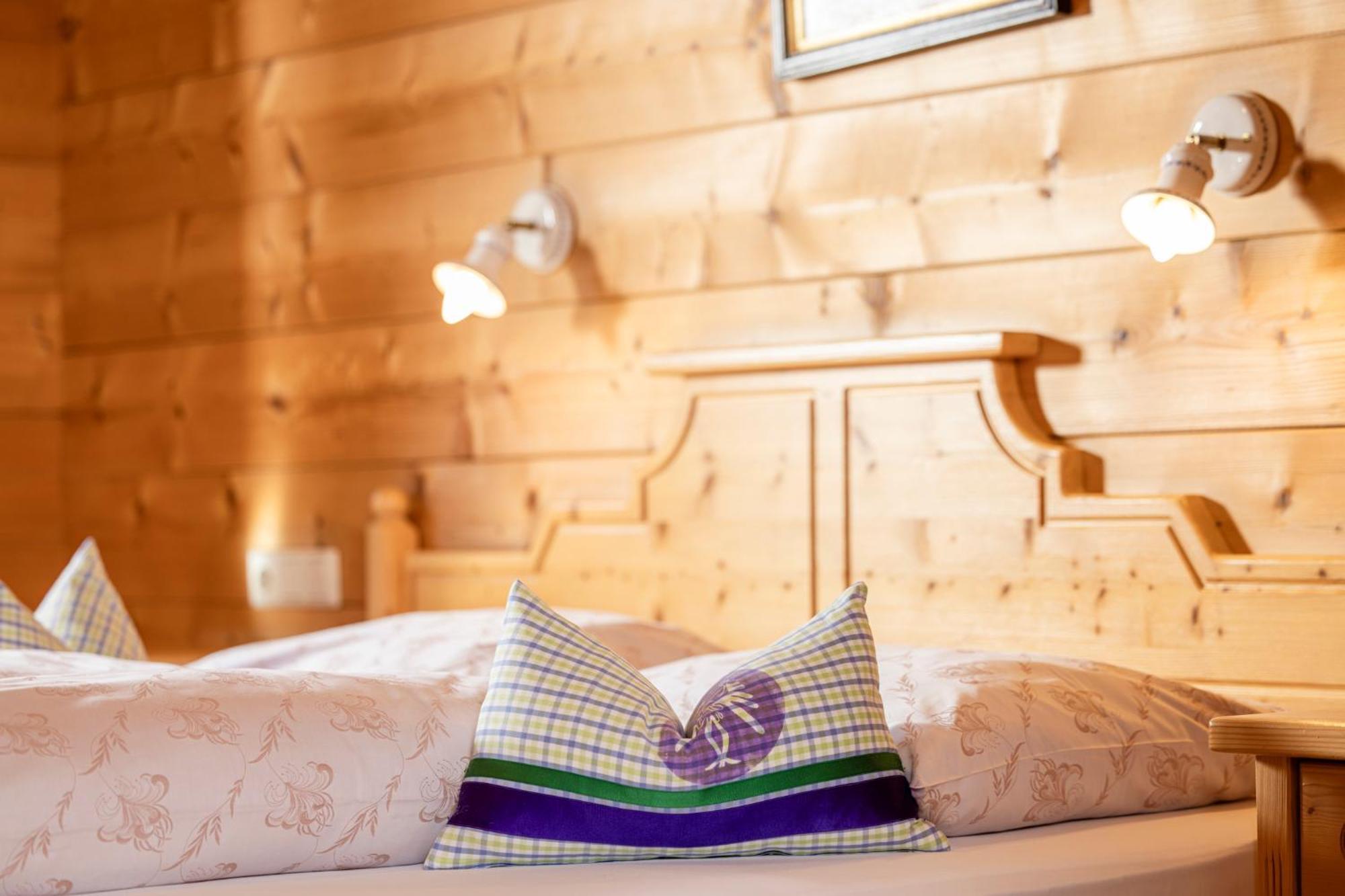 Family Lodge Maximilian Тукс Екстериор снимка