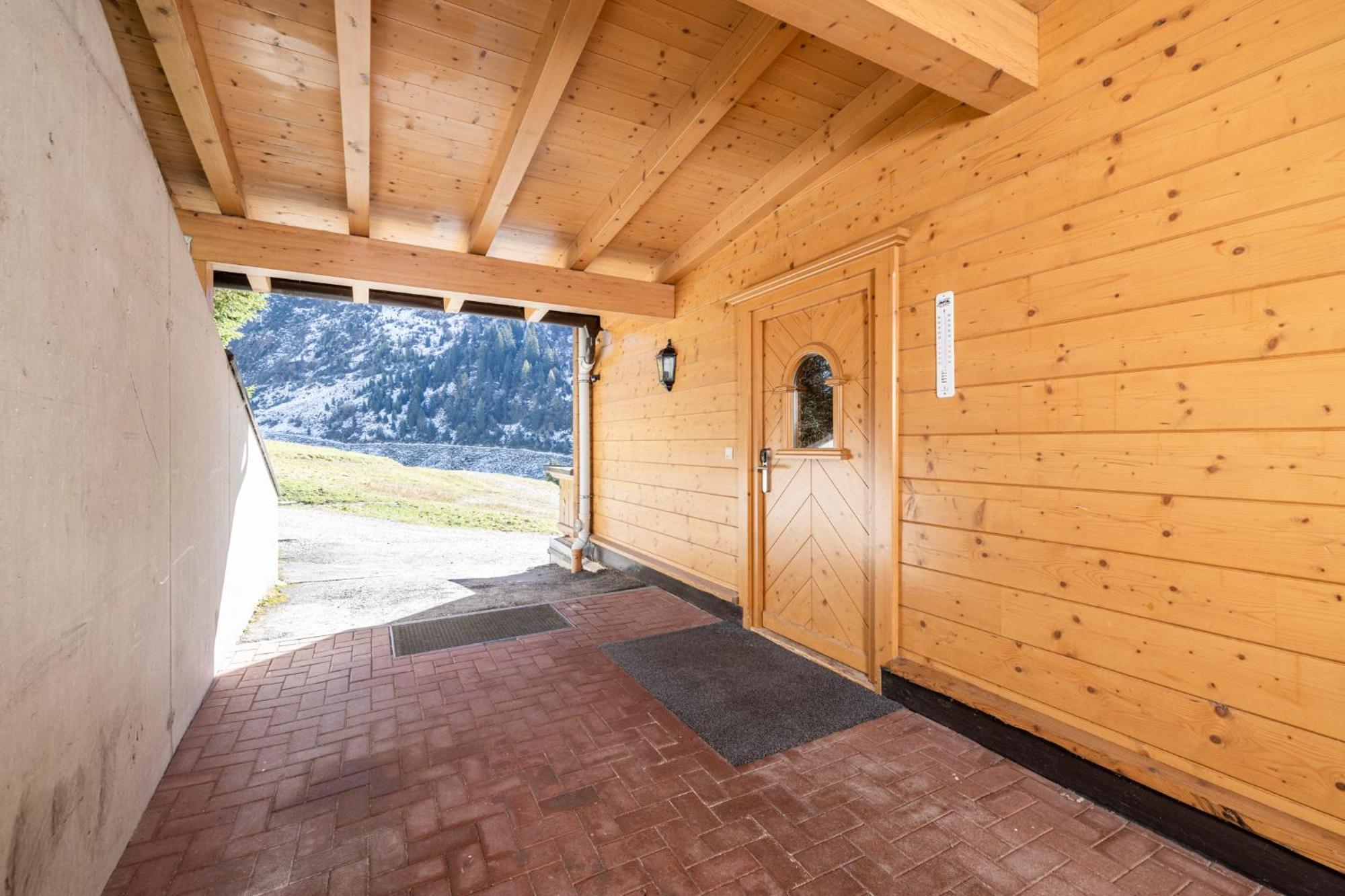 Family Lodge Maximilian Тукс Екстериор снимка